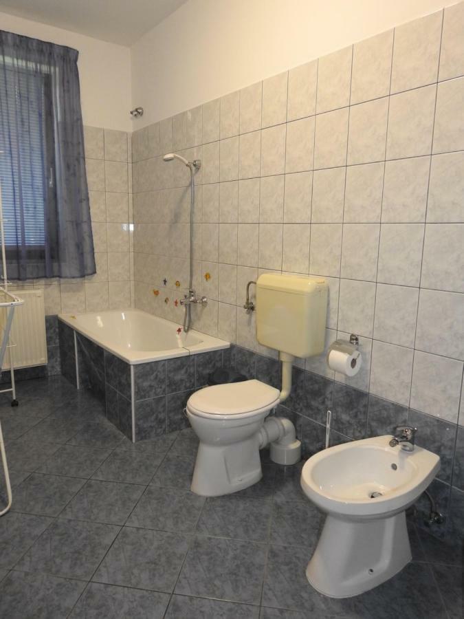 Petra Apartmanhaz Бадачоньтомай Екстер'єр фото